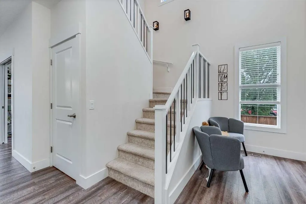 4 Legacy Court SE