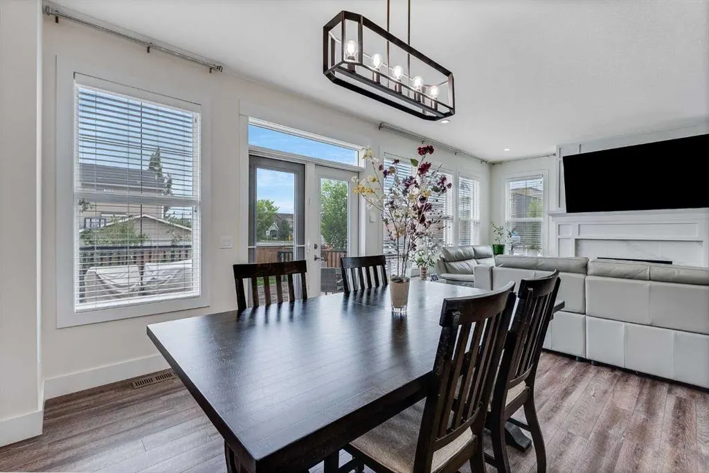 4 Legacy Court SE