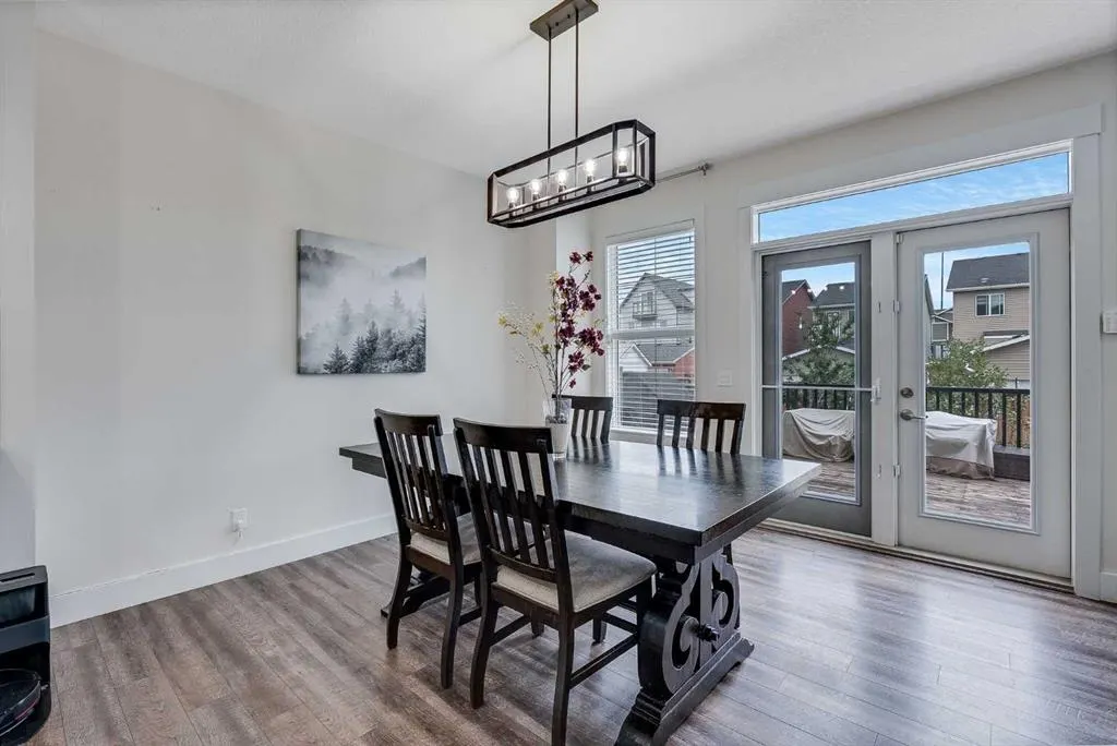 4 Legacy Court SE