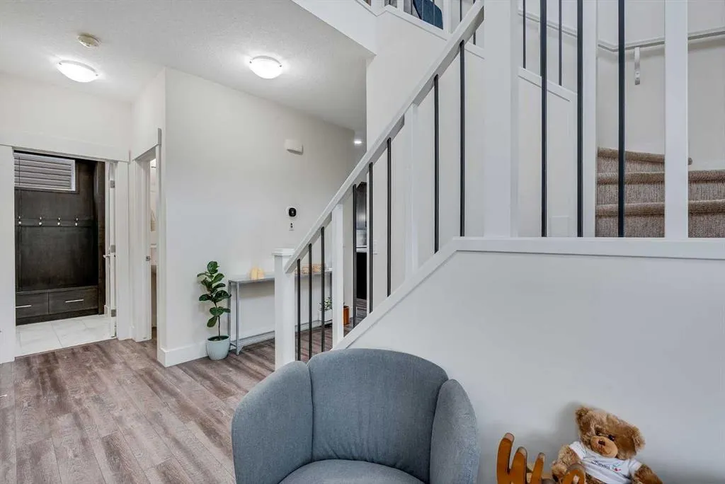 4 Legacy Court SE