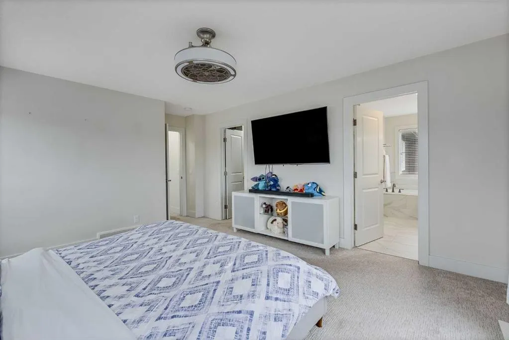 4 Legacy Court SE