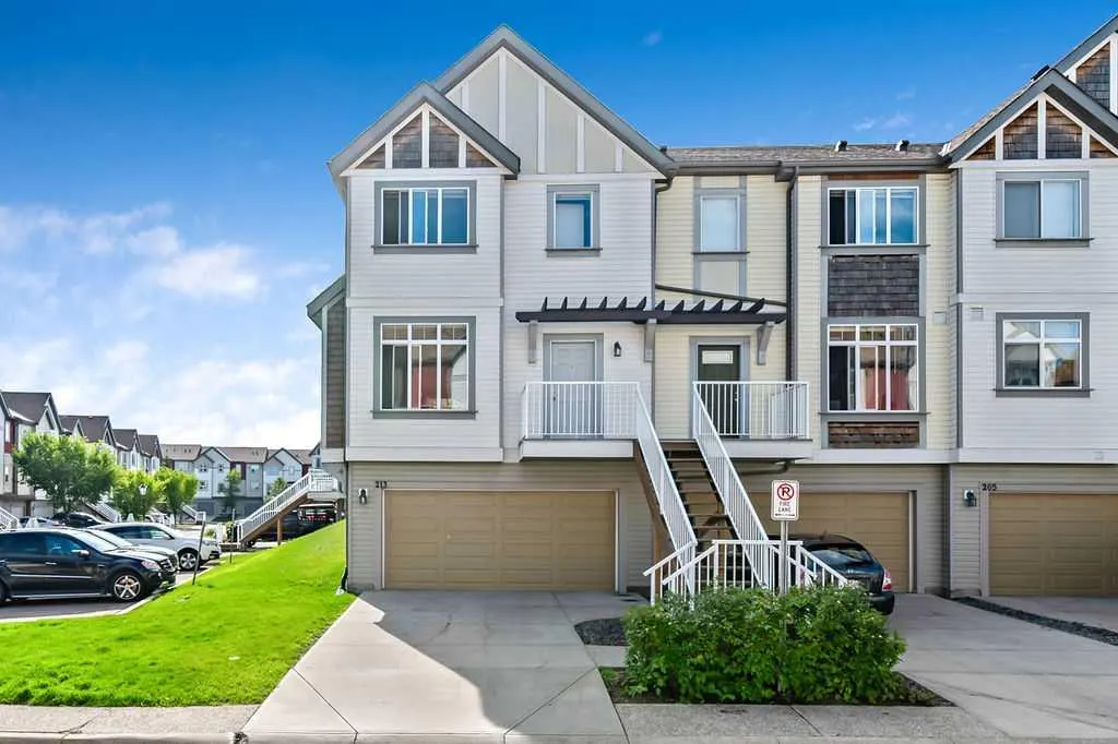 213 Copperstone Cove SE