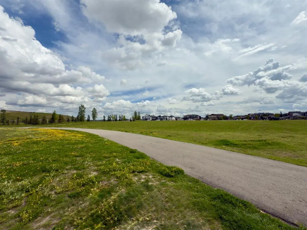 20 Walgrove SE, #415