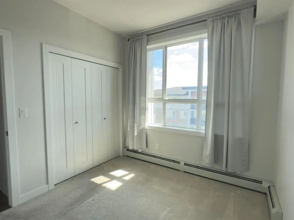 20 Walgrove SE, #415