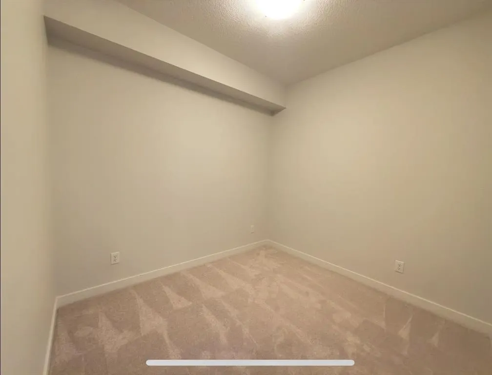 20 Walgrove SE, #415