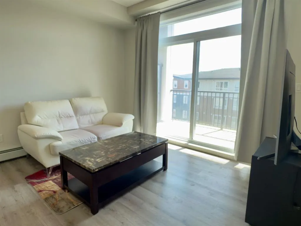 20 Walgrove SE, #415