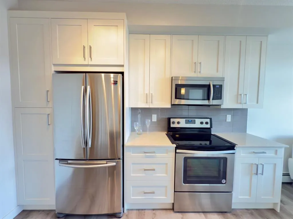 20 Walgrove SE, #415
