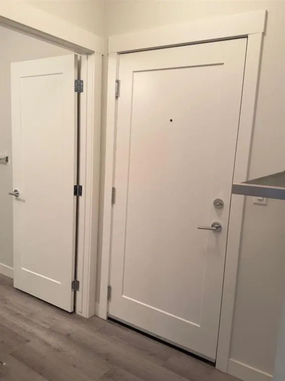 20 Walgrove SE, #415