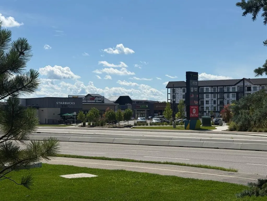 20 Walgrove SE, #415