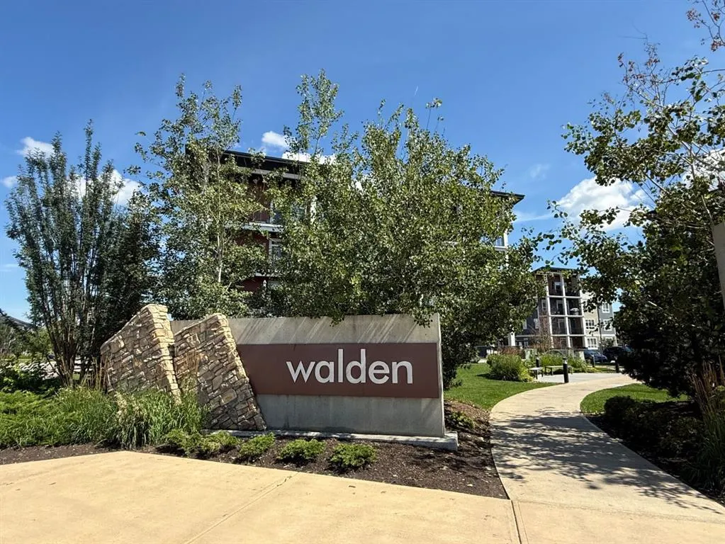 20 Walgrove SE, #415
