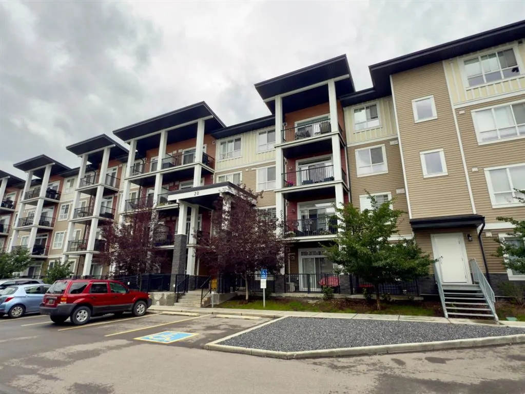 20 Walgrove SE, #415