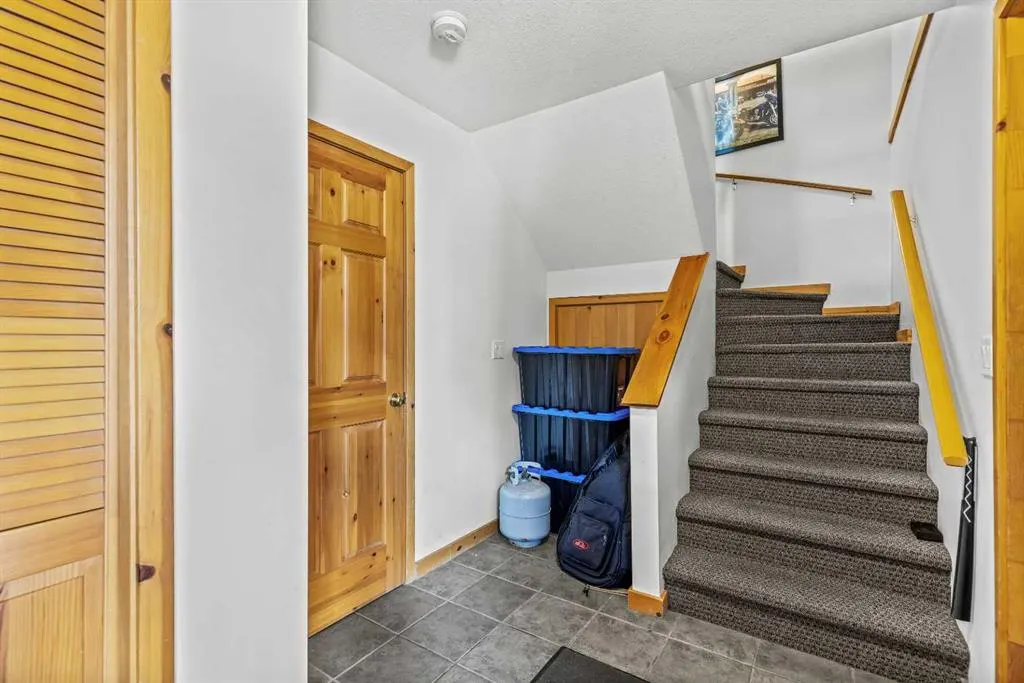 818 6 Street, #4