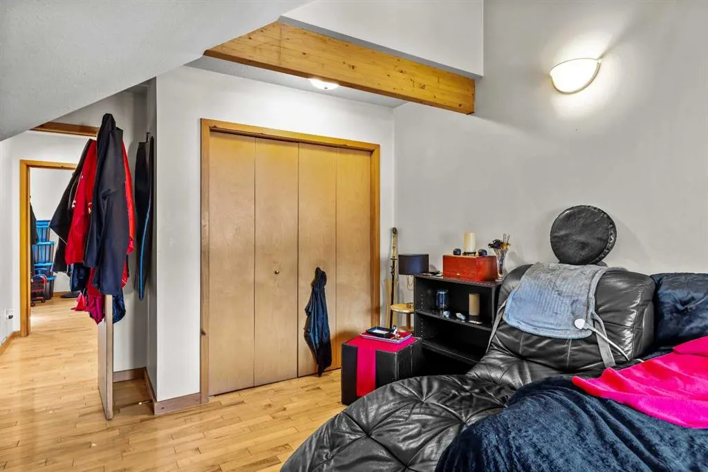 818 6 Street, #4