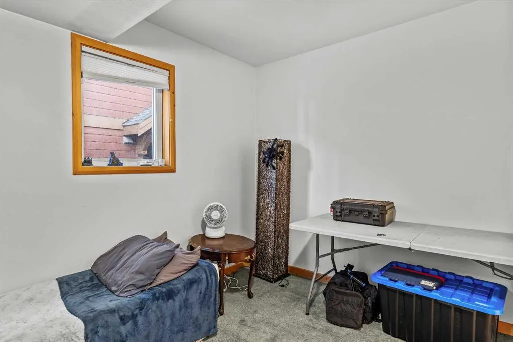 818 6 Street, #4