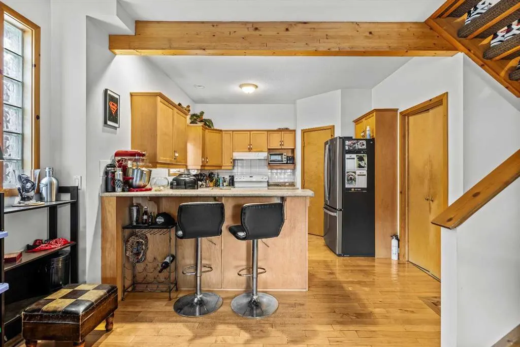 818 6 Street, #4