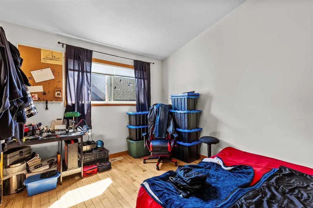 818 6 Street, #4