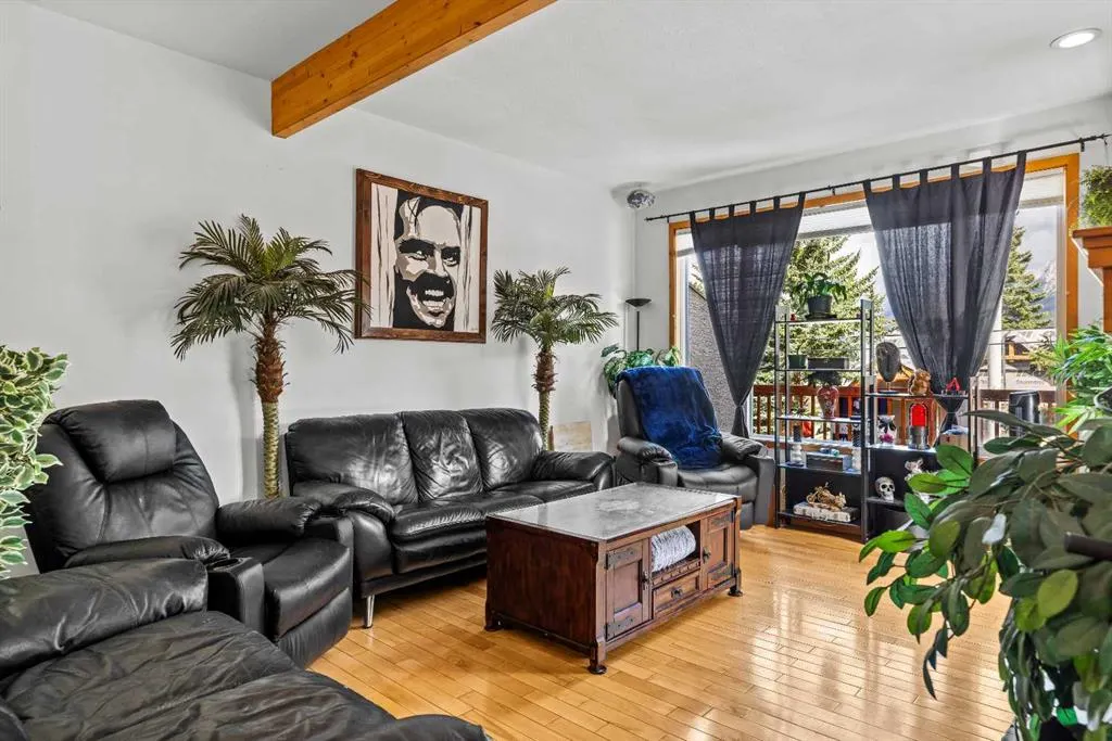 818 6 Street, #4