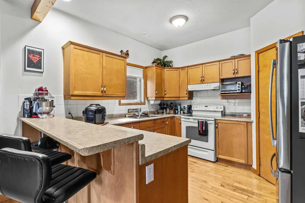 818 6 Street, #4