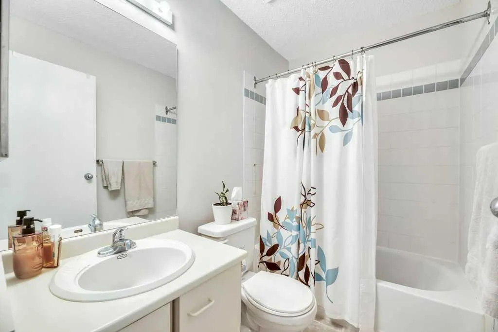 3212 Edenwold Heights NW, #12