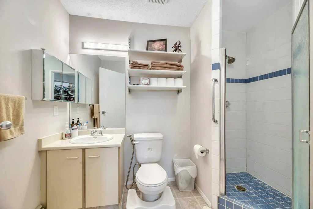 3212 Edenwold Heights NW, #12