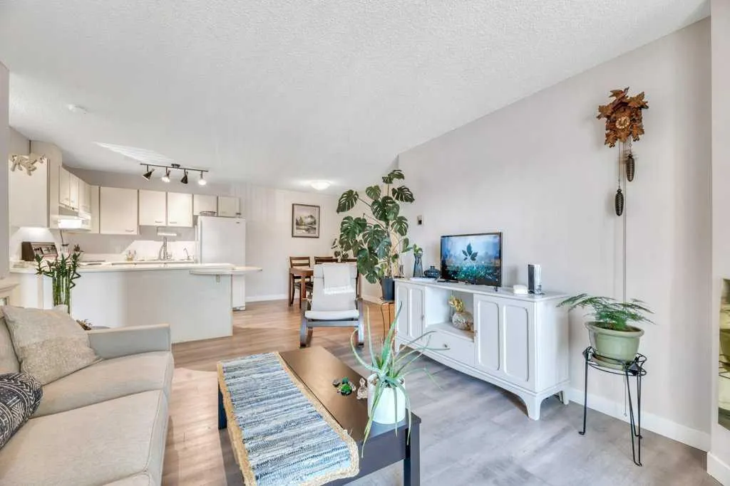 3212 Edenwold Heights NW, #12