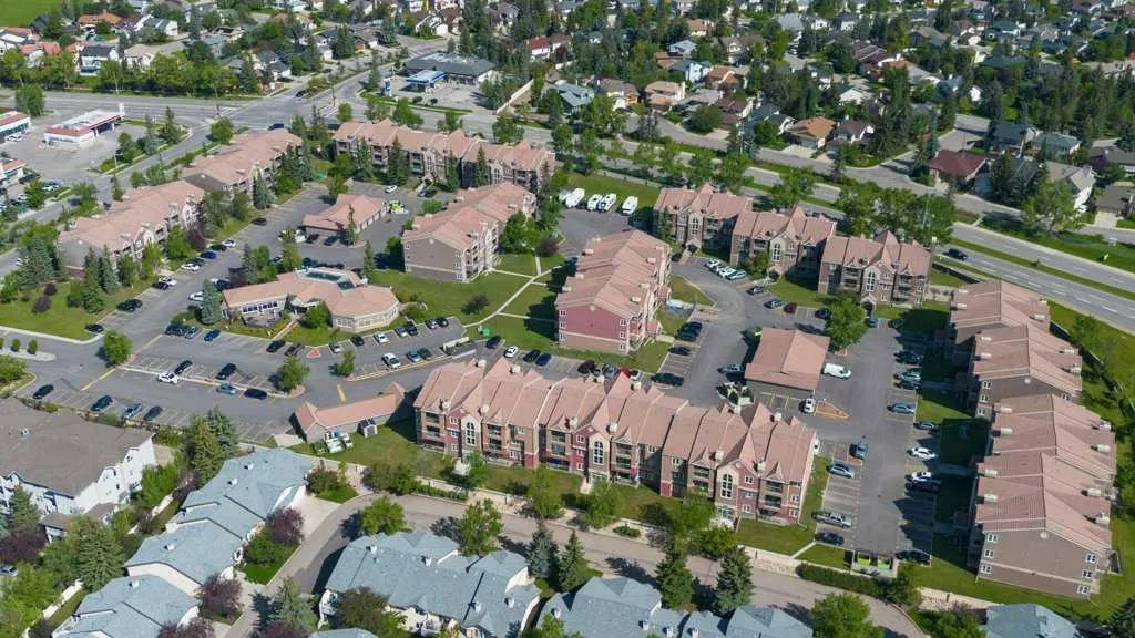 3212 Edenwold Heights NW, #12