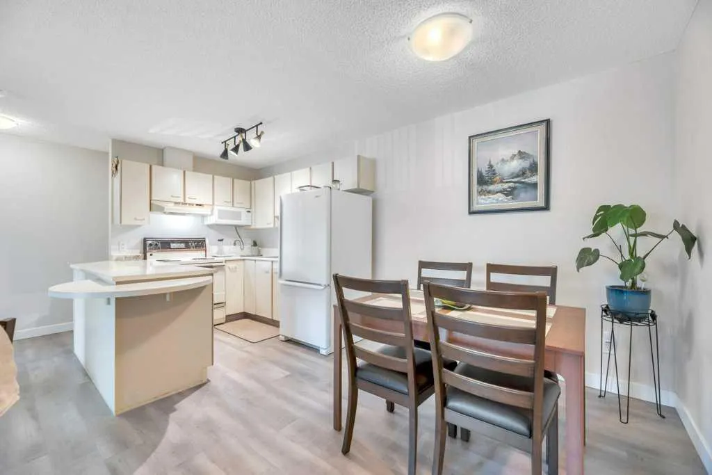 3212 Edenwold Heights NW, #12