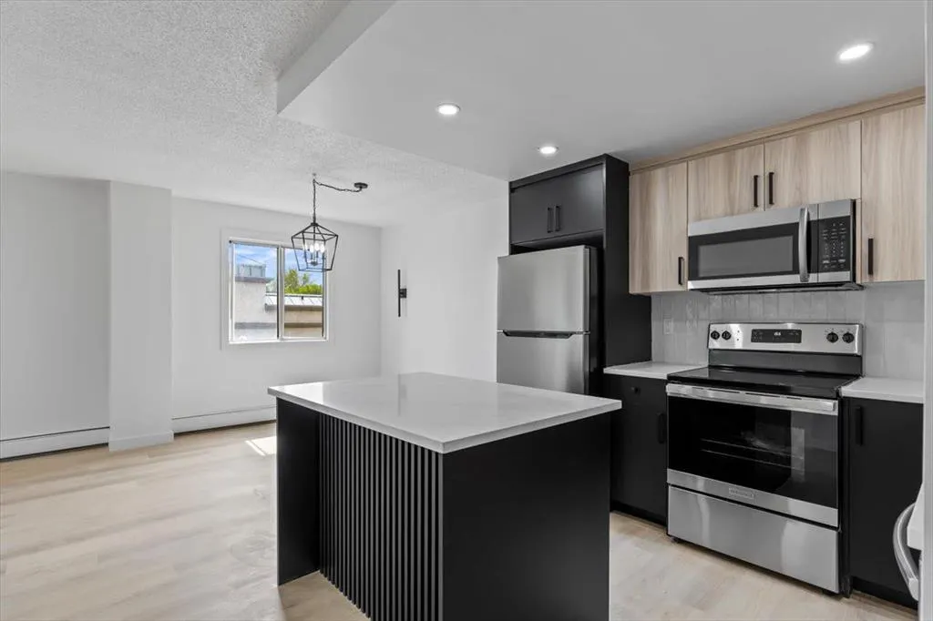235 15 Avenue SW, #305