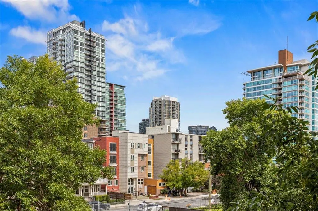 235 15 Avenue SW, #305