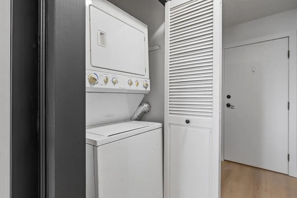 235 15 Avenue SW, #305