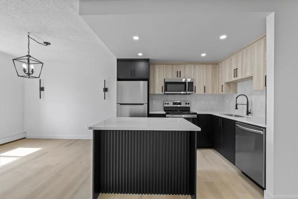 235 15 Avenue SW, #305