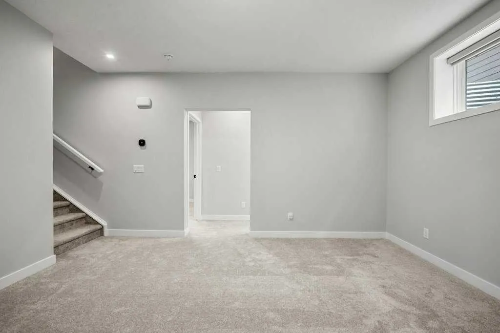 325 Grayling Manor