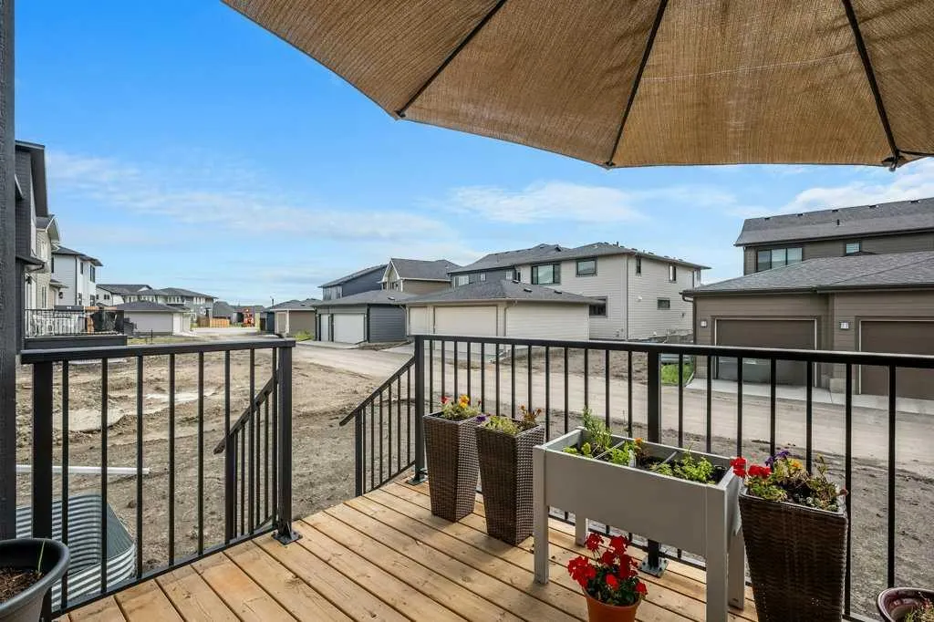 325 Grayling Manor