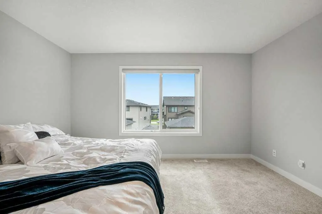 325 Grayling Manor