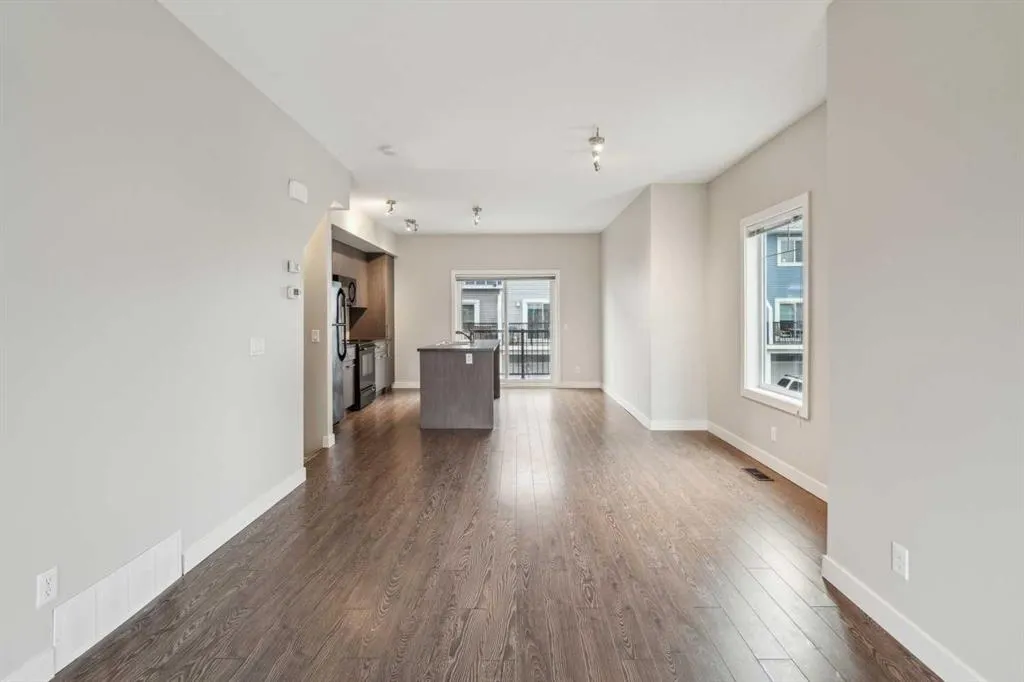 2 Stonehouse Crescent NW