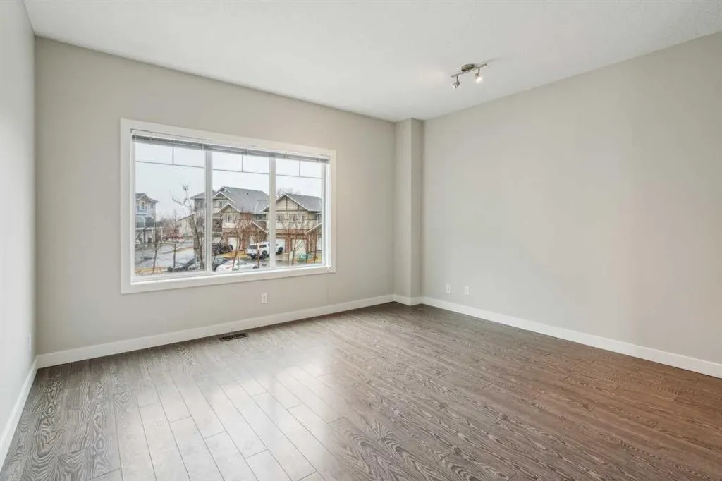 2 Stonehouse Crescent NW