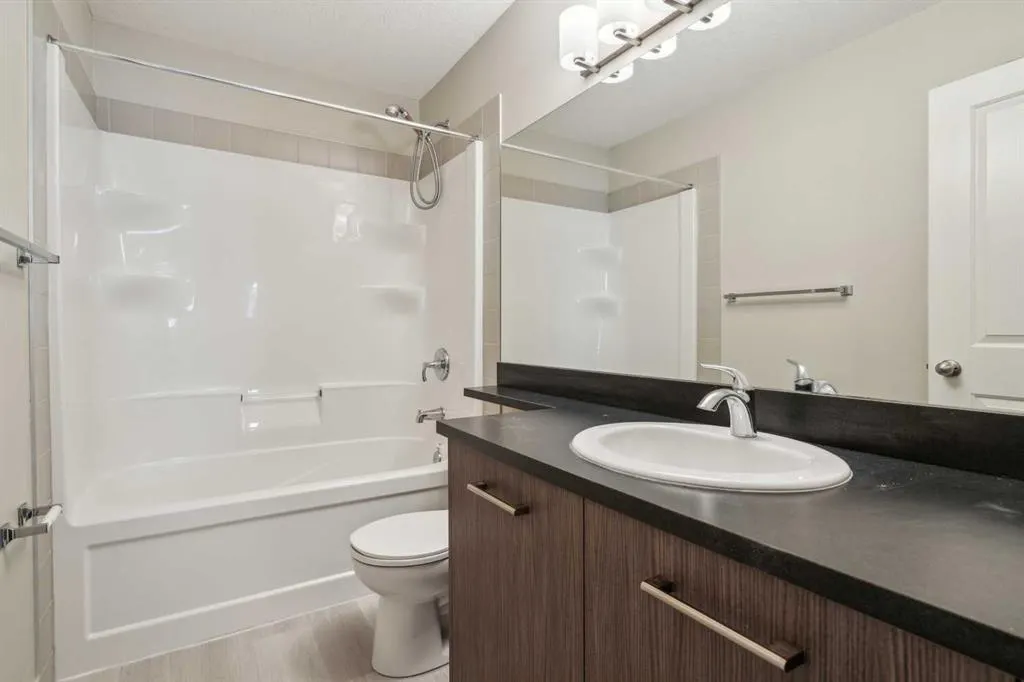 2 Stonehouse Crescent NW