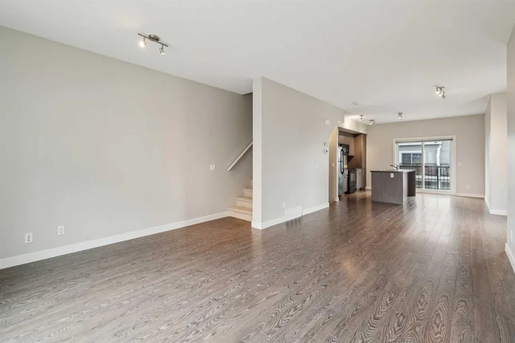 2 Stonehouse Crescent NW