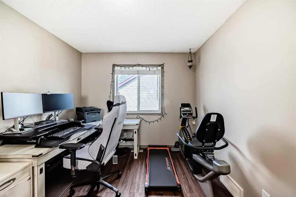 121 West Creek Drive