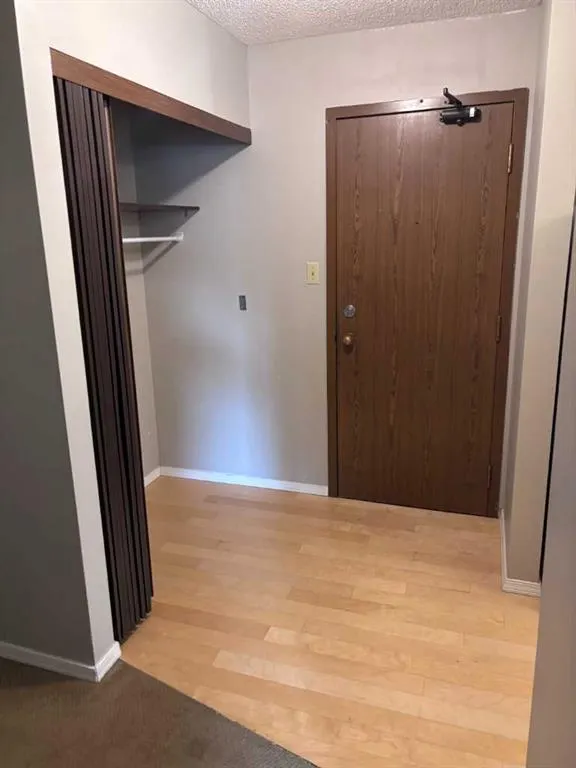 85 Foxbend Crescent N, #109
