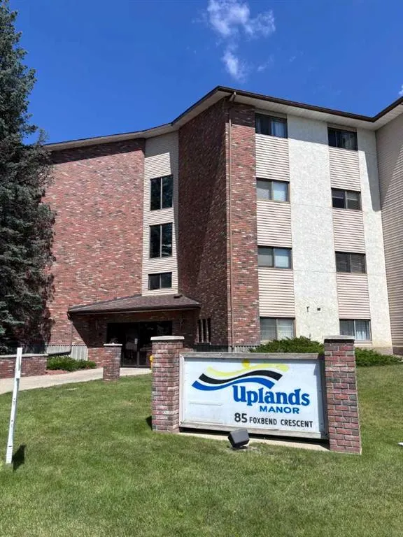 85 Foxbend Crescent N, #109