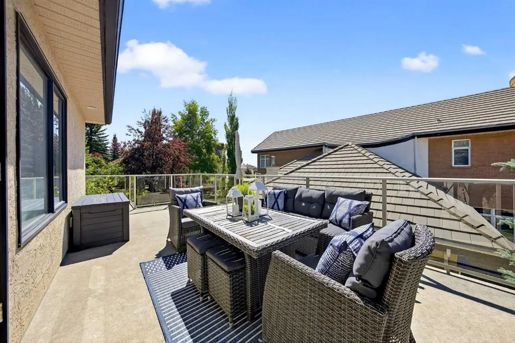 7 Signal Hill Terrace SW