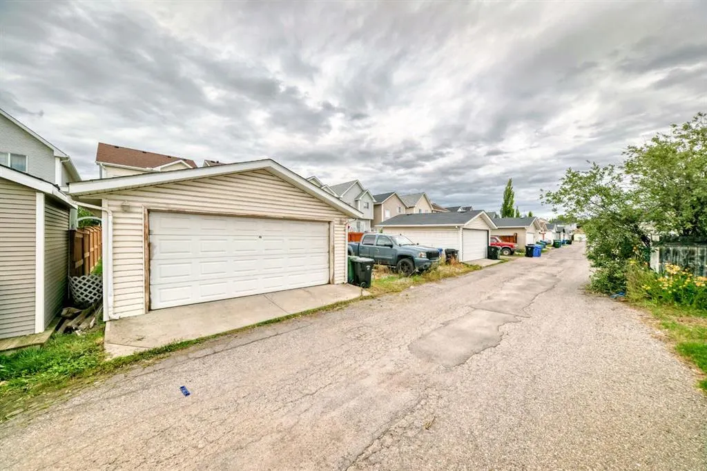 66 Prestwick Way SE