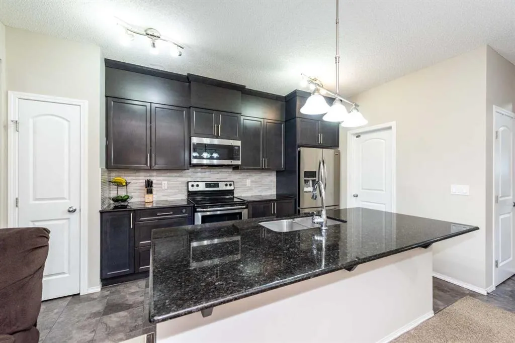 289 Skyview Ranch Boulevard NE