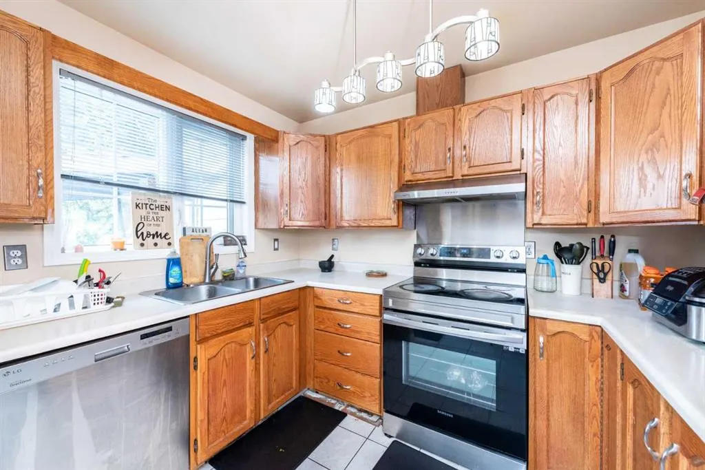 56 Abberfield Court NE