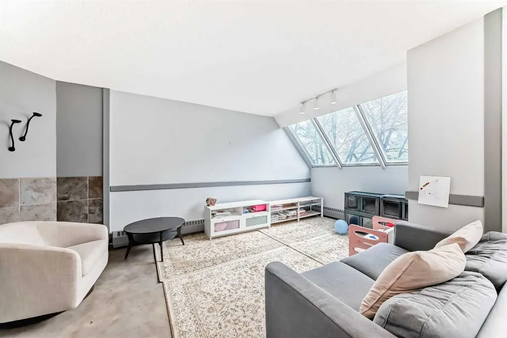 824 Royal Avenue SW, #405