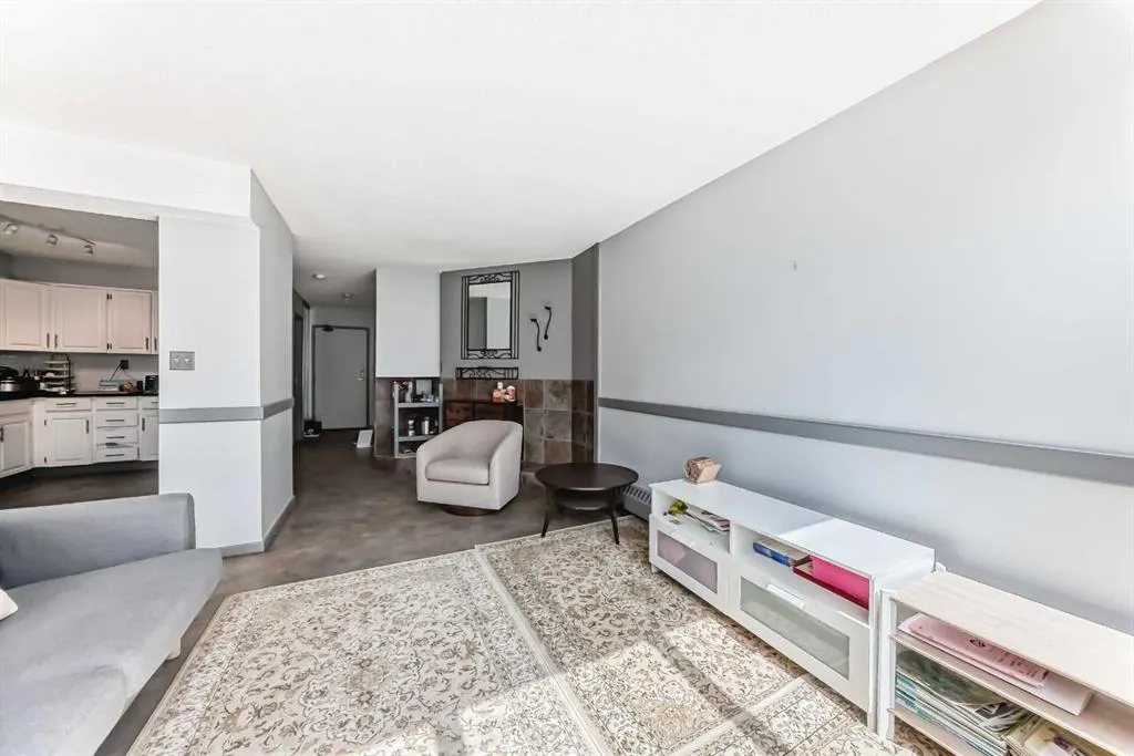 824 Royal Avenue SW, #405