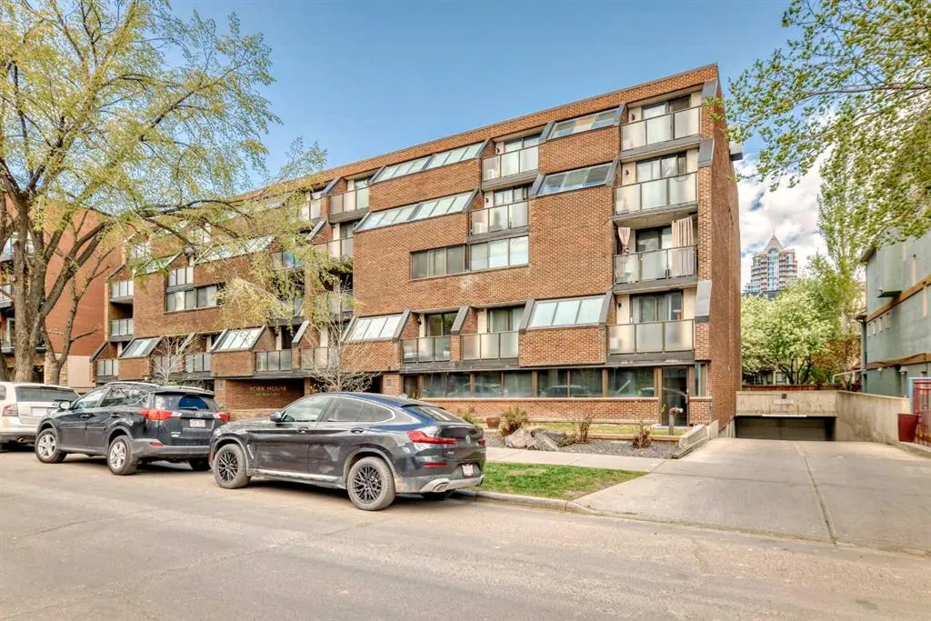 824 Royal Avenue SW, #405