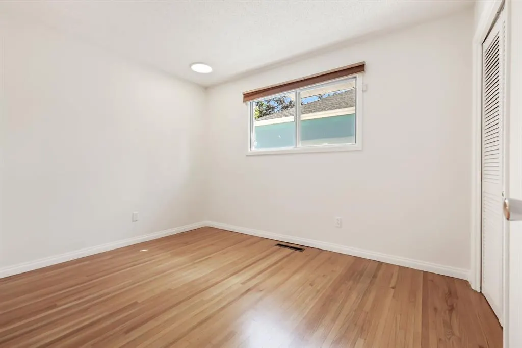 52 Palis Way SW