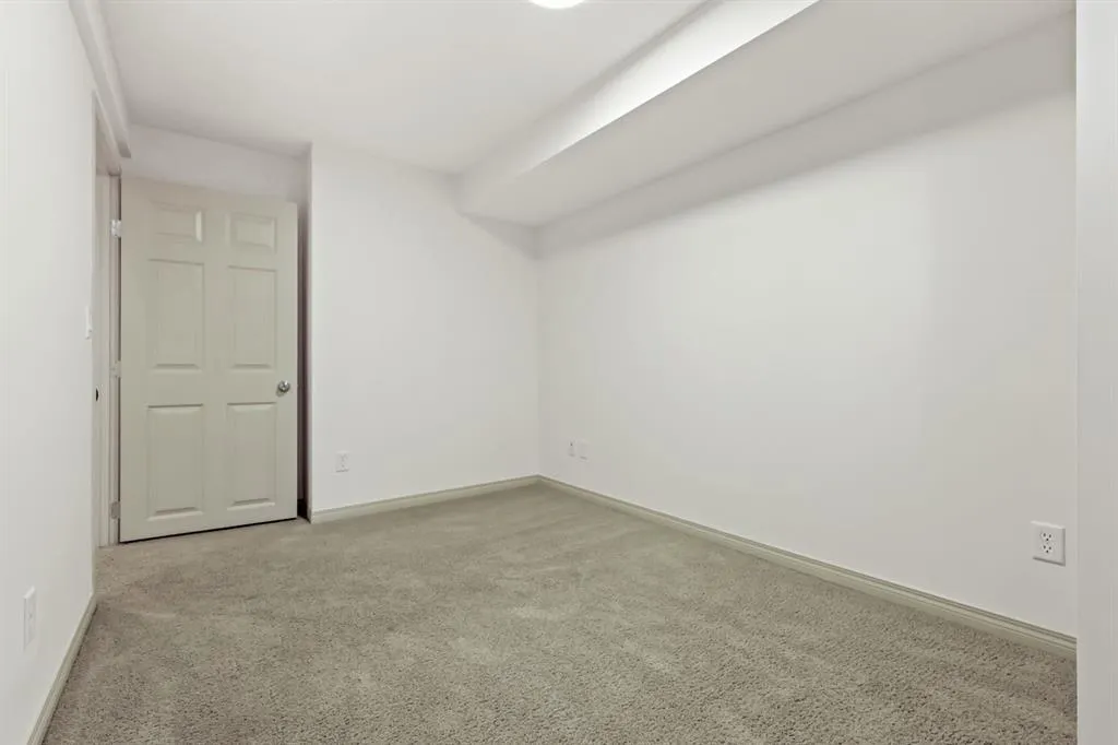 52 Palis Way SW